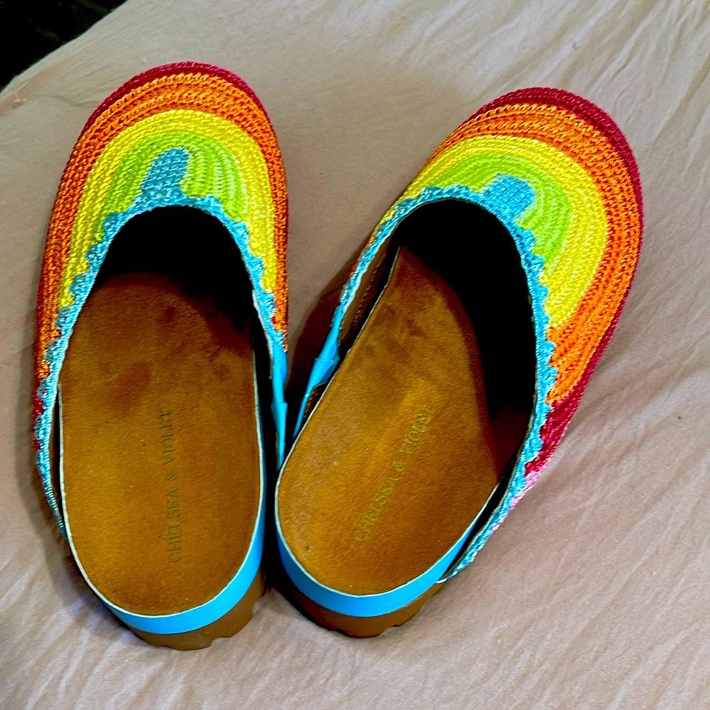 Chelsea and Violet CLEO Embroidered Rainbow Clog Women’s Size 9